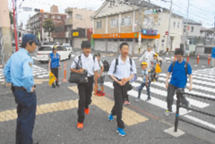 一斉通学路警戒活動の実施