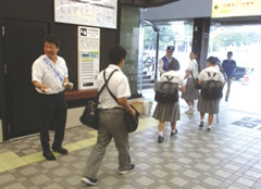 学校・教育委員会との協働による乗車マナー向上運動の実施