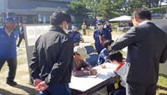 �x�E�Ƒ̌�����